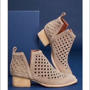 Jeffrey Campbell Taggart bootie
